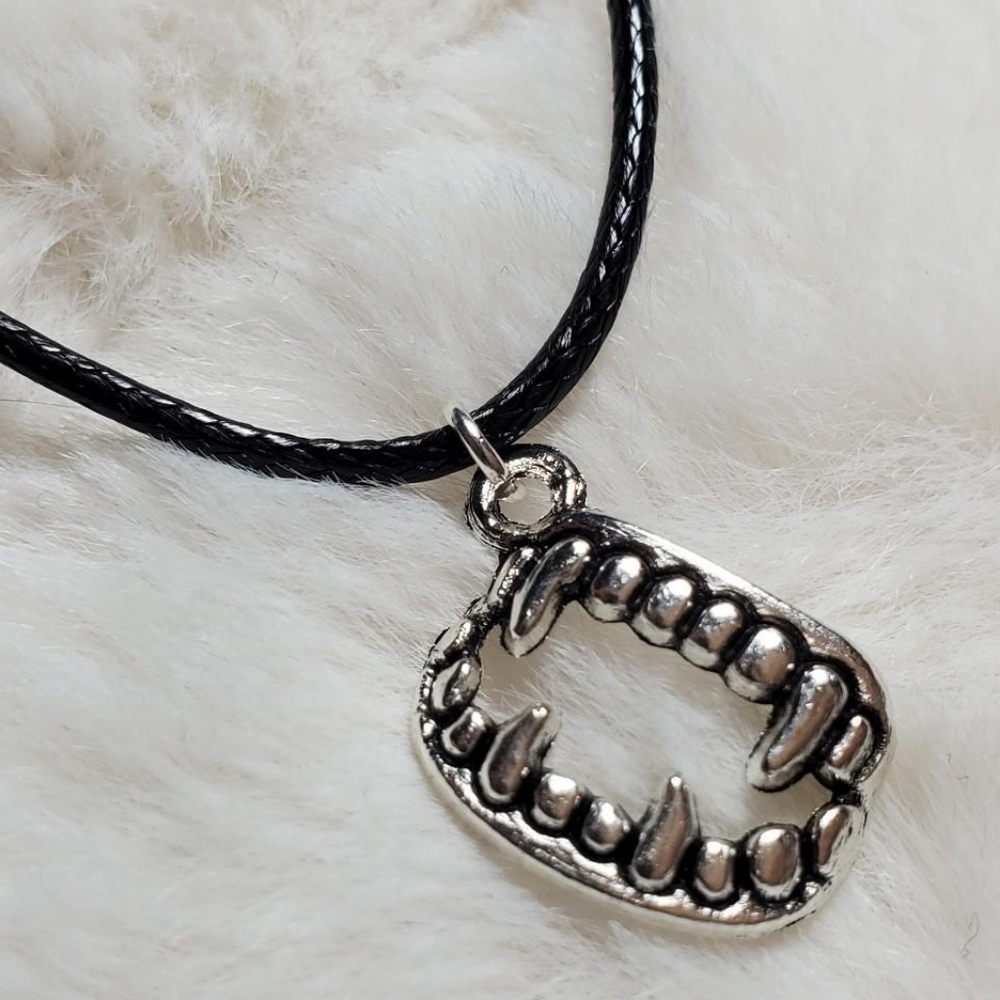 Vampire fang teeth necklace